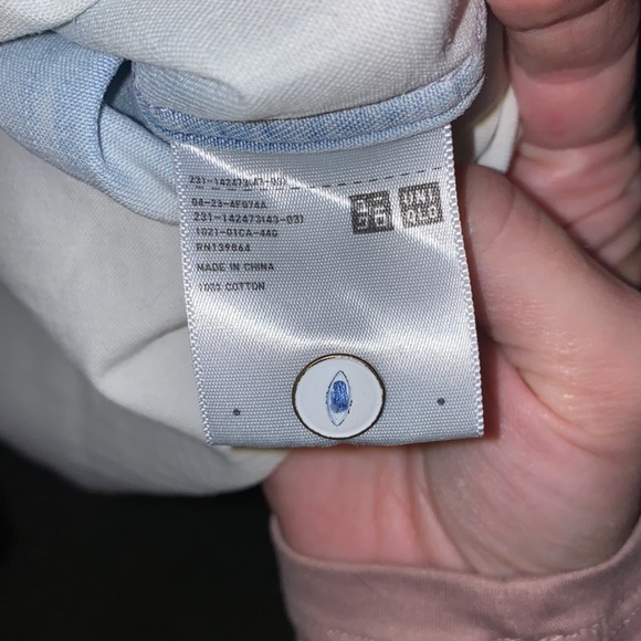 🌊UNIQLO Denim Long Sleeve - Picture 5 of 7